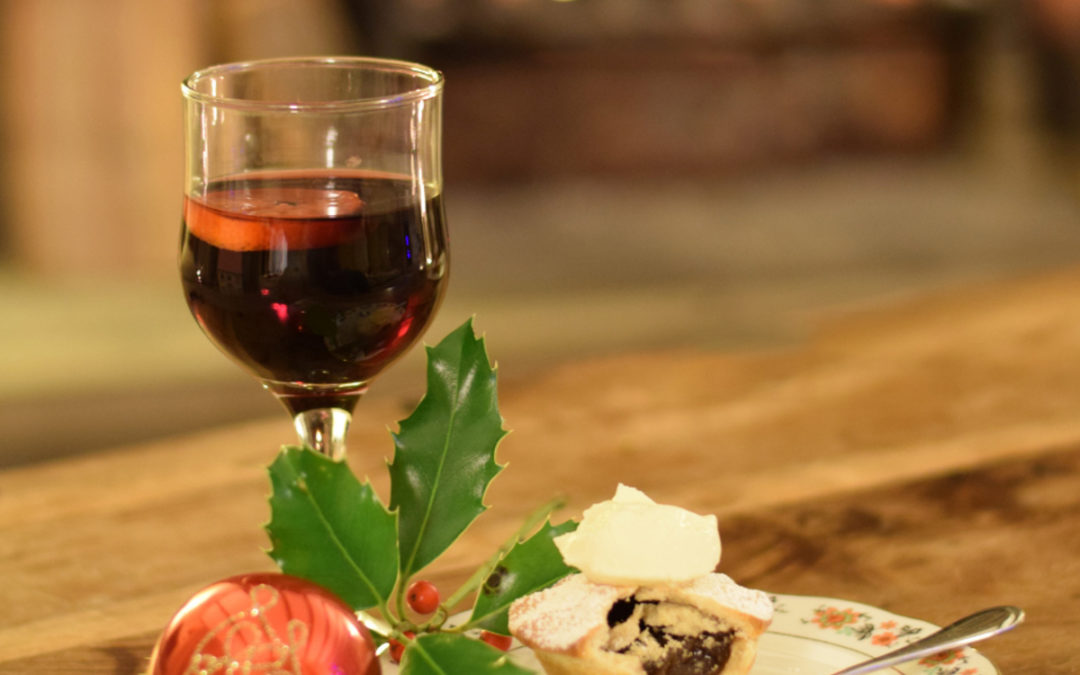 Have yourself a merry little tipple & mince pie