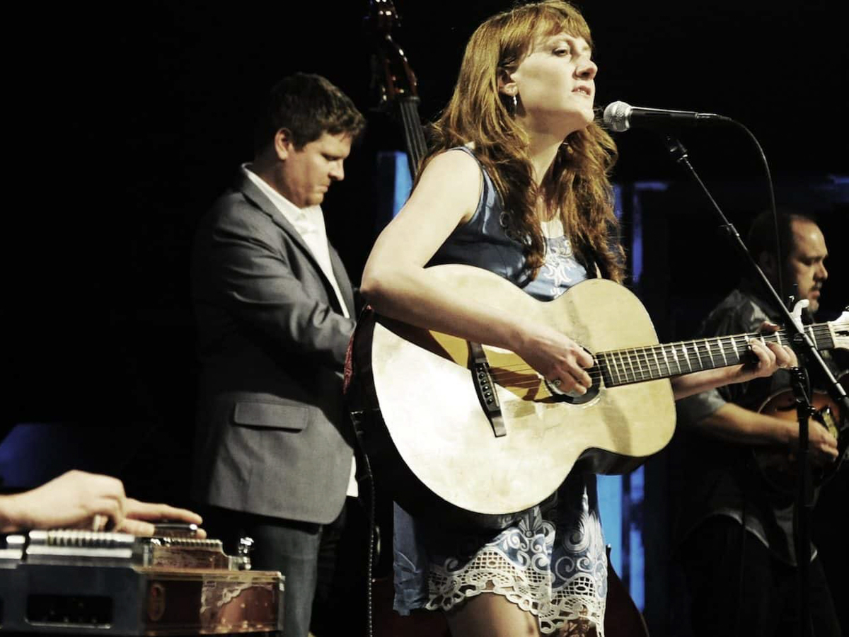 Town-Hall-Live-The-Honey-Cutters-September2018