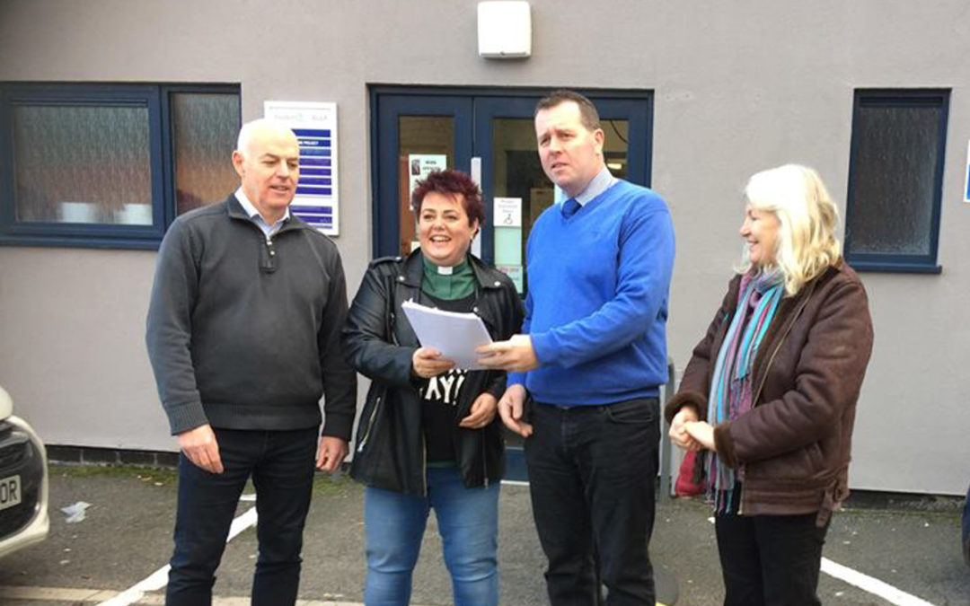 Sherwood Forest residents tell MP about local opposition to fracking and to the government’s fracking plans