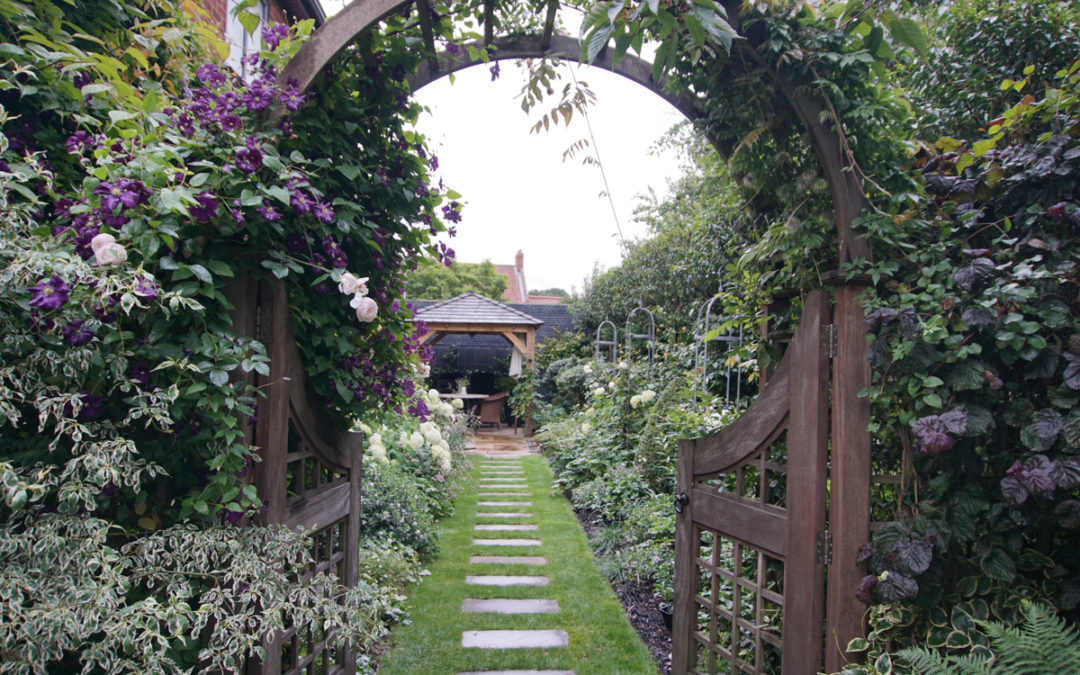 Help put Nottinghamshire’s beautiful gardens in the picture