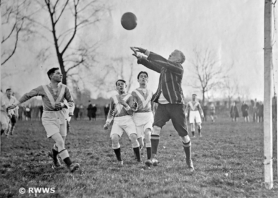 Pit boys vs public school boys