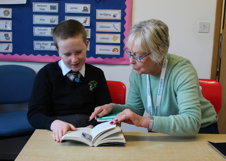 Join the Schoolreaders volunteer army