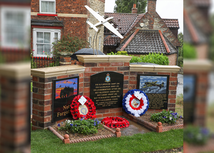 Halifax Bomber Memorial unveiled at Kirton in Lindsey