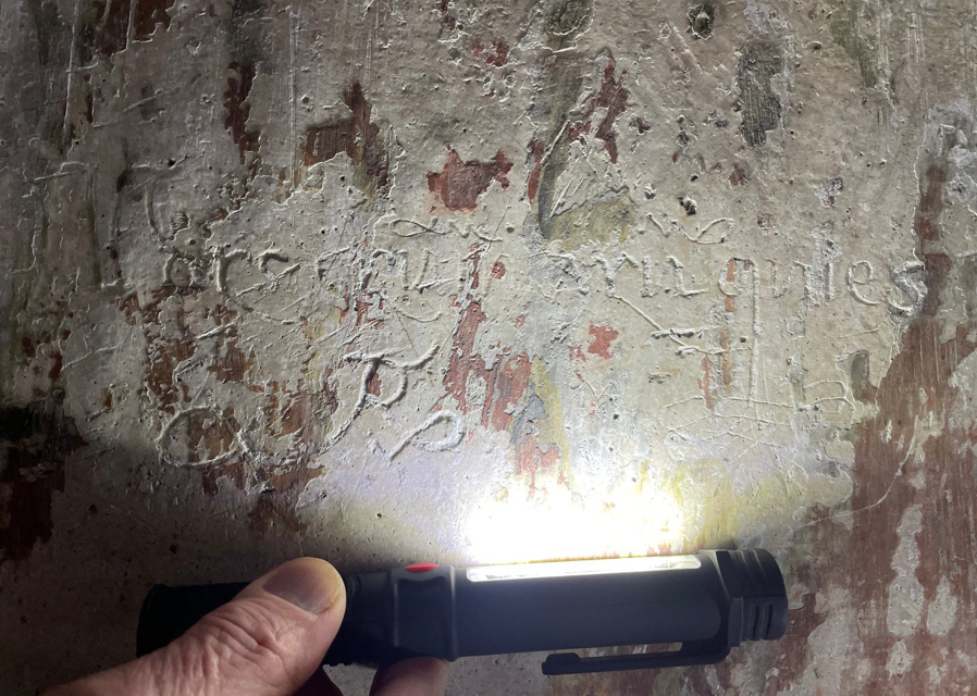 New English Heritage research reveals previously undiscovered ‘witches marks’ and rare ‘curse’ inscriptions at Gainsborough Old Hall