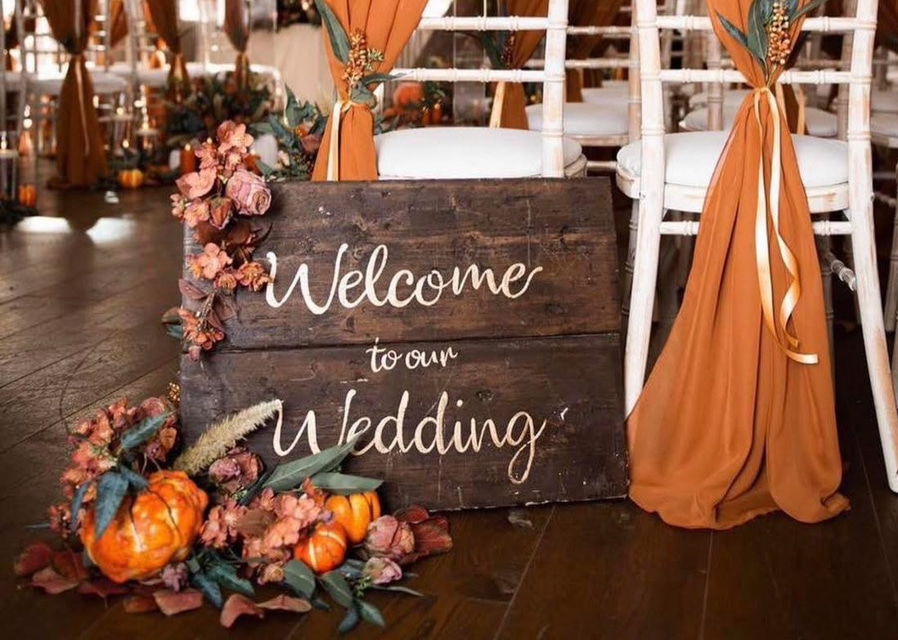 Autumn and winter weddings